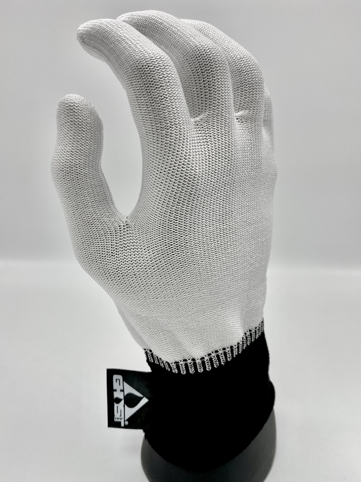 Lint-free and static-free Ghost Glove for vinyl installation